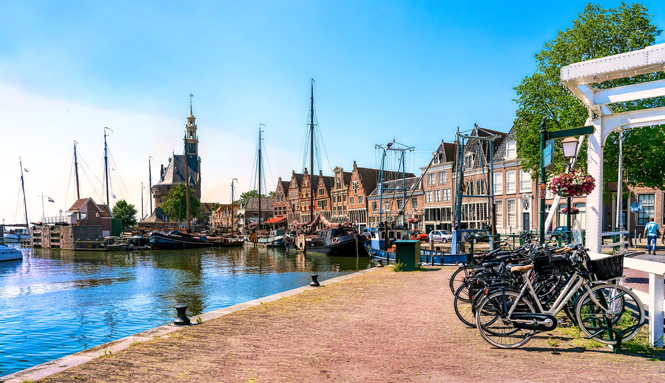 HOORN CRUCEROS FLUVIALES HOORN MOLINOS WINDMILS HOLLAND CRUCEROS PAISES BAJOS MOLINOS HOLANDA #Cruceros #CrucerosFluviales #Molinos #Holanda #CruceroPaisesBajos #Hoorn #Netherlands